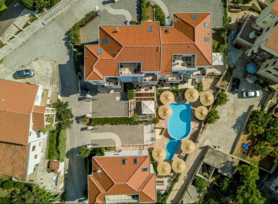 Apartment Carica Слатине Екстериор снимка