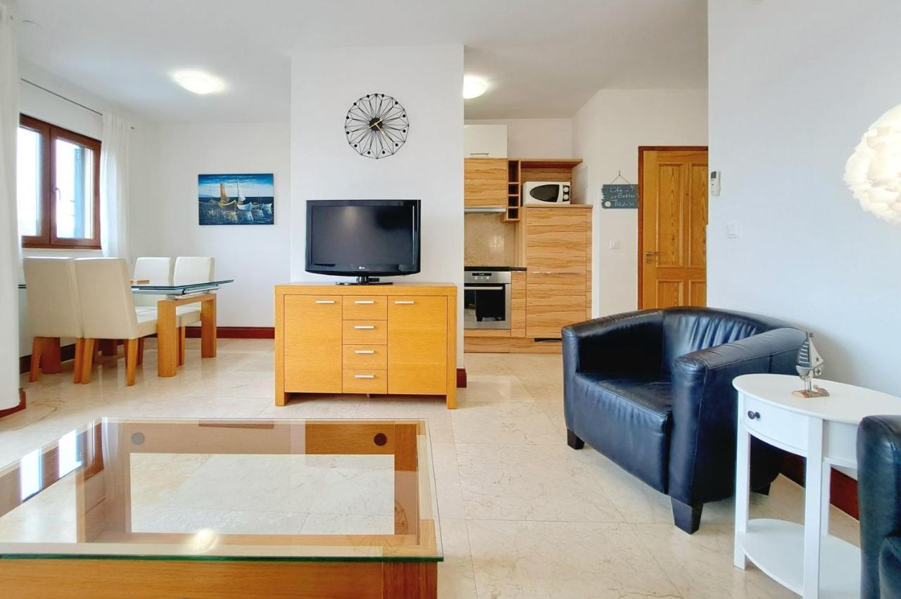 Apartment Carica Слатине Екстериор снимка